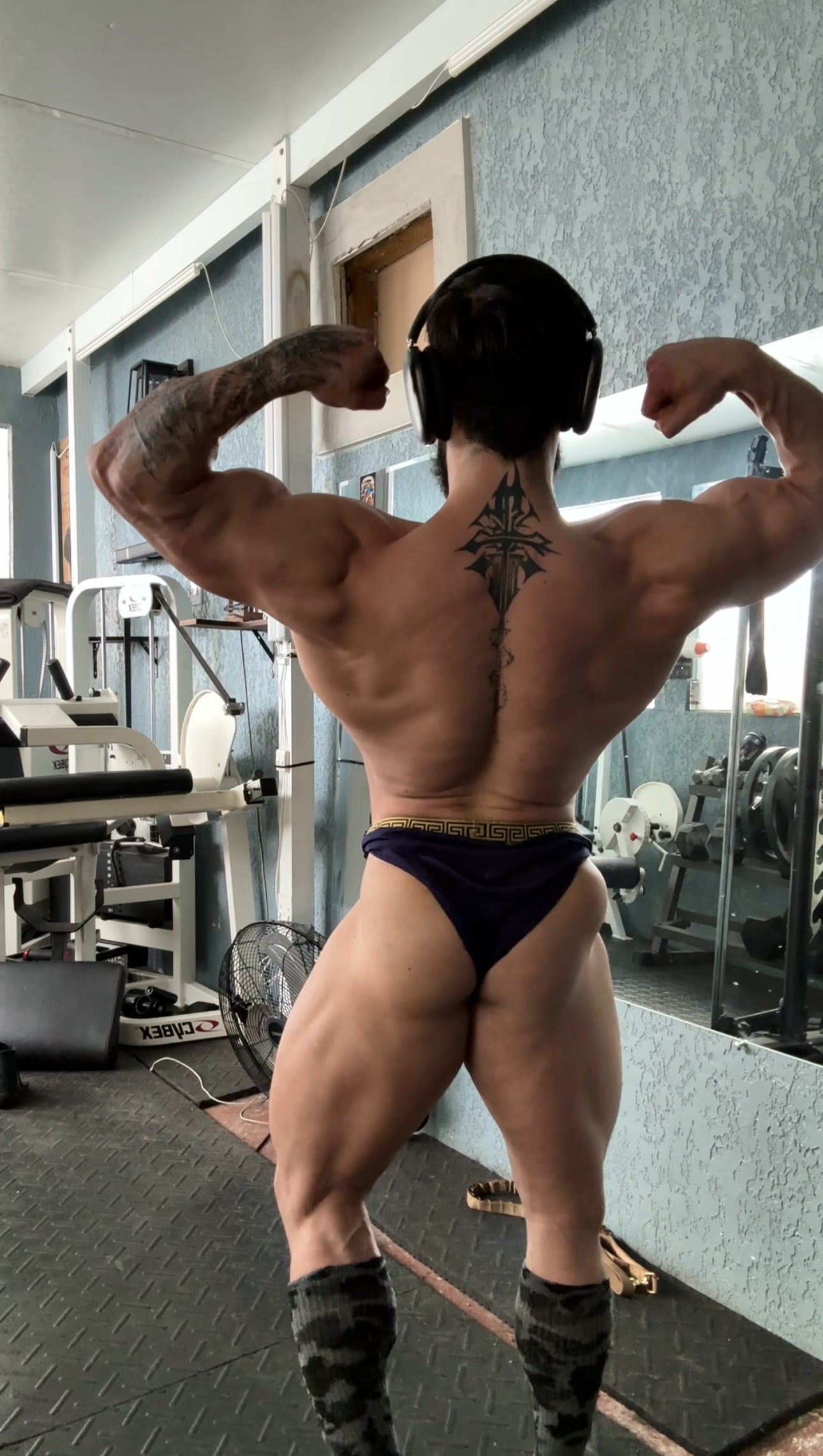 Pre Order! (1 Day Used) Blue!